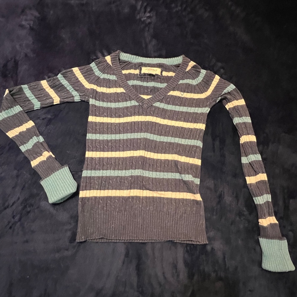 American Eagle sweater